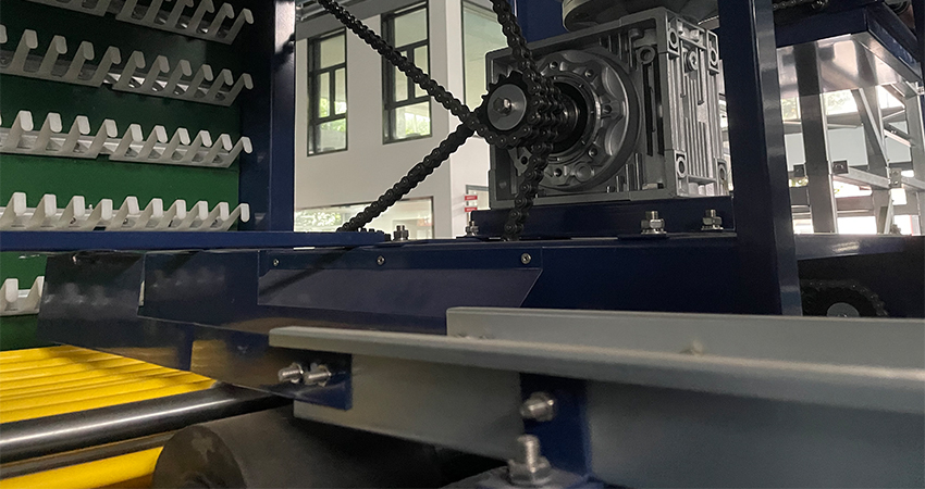egg conveyor belt