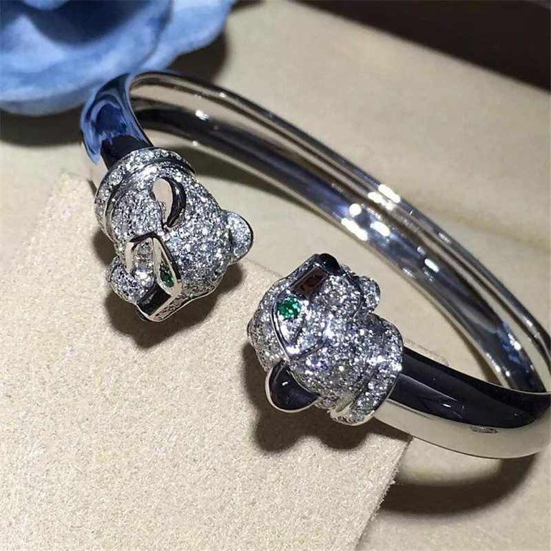 C Cheetah bracelet - showing the charm of courage, naughty or docile .18K gold jewelry factory shafle garnet, Onyx