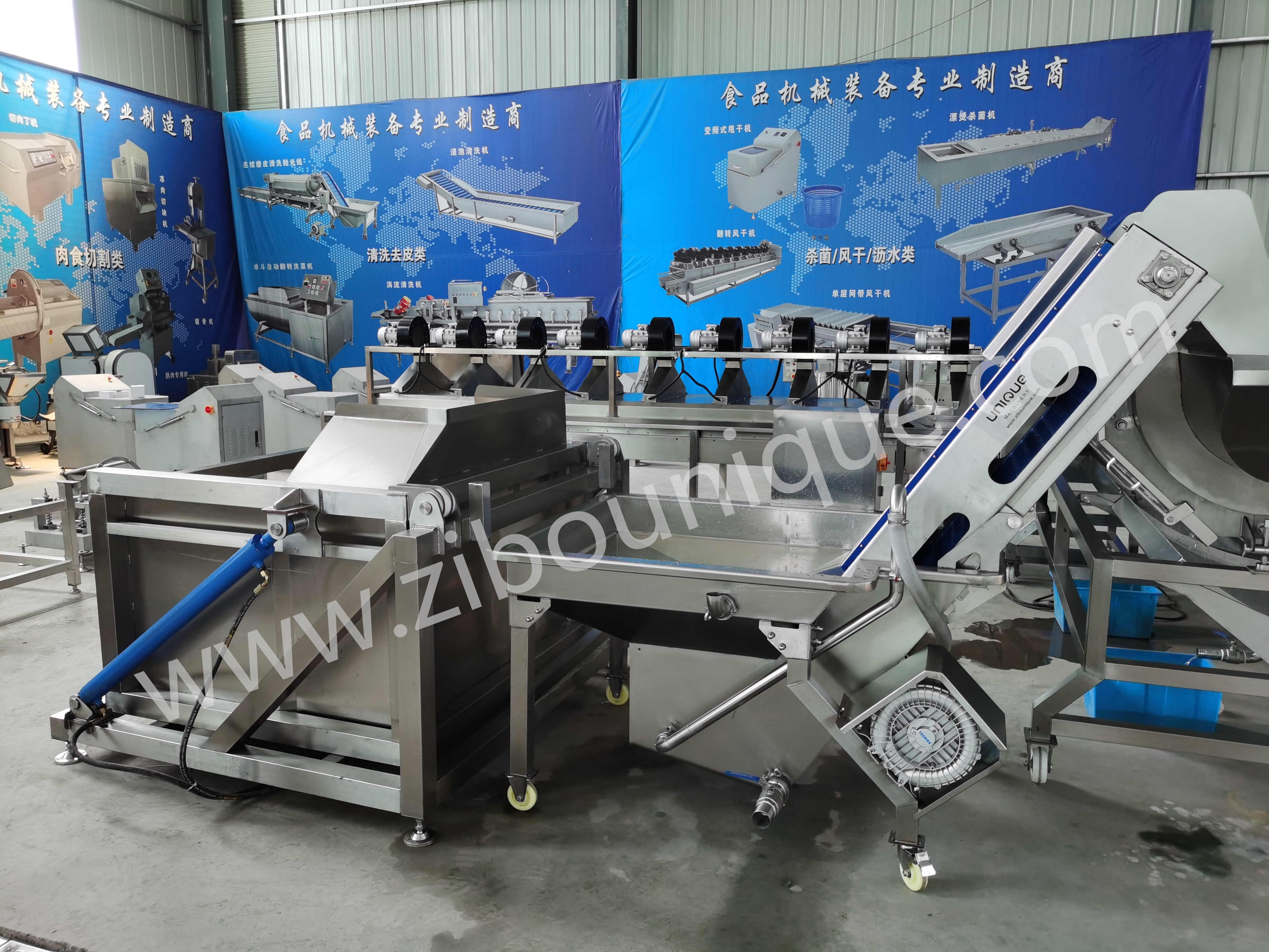 Hydraulic Tipping Machine for Hassle-Free Unloading of Root Vegetables and More