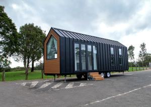 China Los Angeles Emergency Trailer House On Wheels Luxury Movable House wholesale