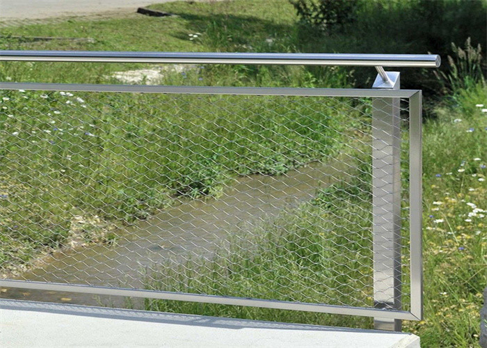 Diamond Soft Handrails 2.0mm Ss Rope Mesh 2.4m Length Panels At Both Sides