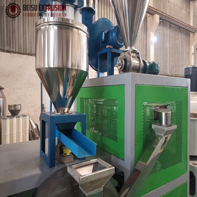 80 Mesh Ceiling Borad PVC Pulverizer Machine For Pipe Film 500 KG/H