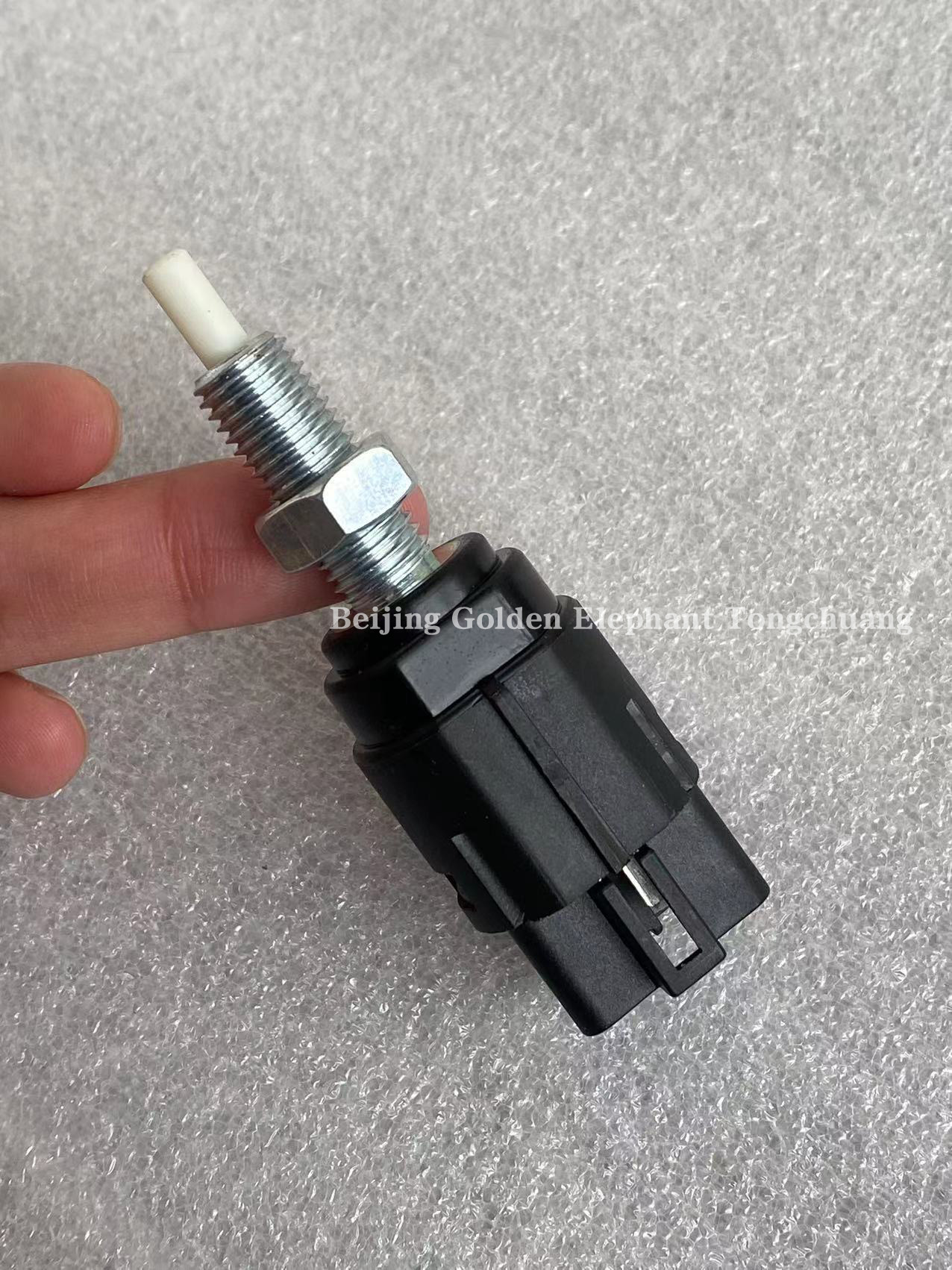 0.04kg Chinese Trucks Clutch Switch Sensor For Foton Tunland G7 P1373040007A0