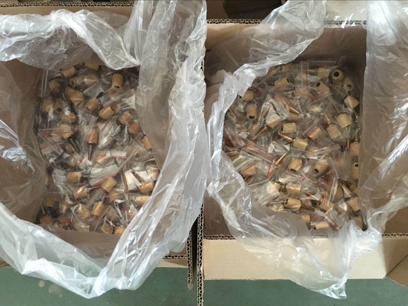 China Wholesale Stainless Steel Dasher Cork Top for 19mm Diameter Bottle