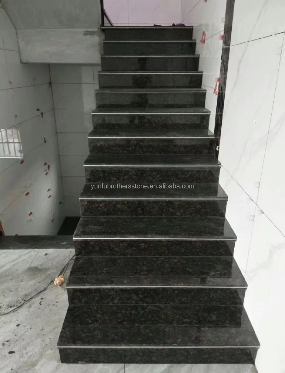 Park Modern British Brown Granite Stone Polished Surface for Kitchen Countertop Design
