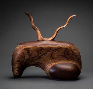 China Exquisite Workmanship Wooden Art Sculpture , Handmade Wooden Sculptures wholesale