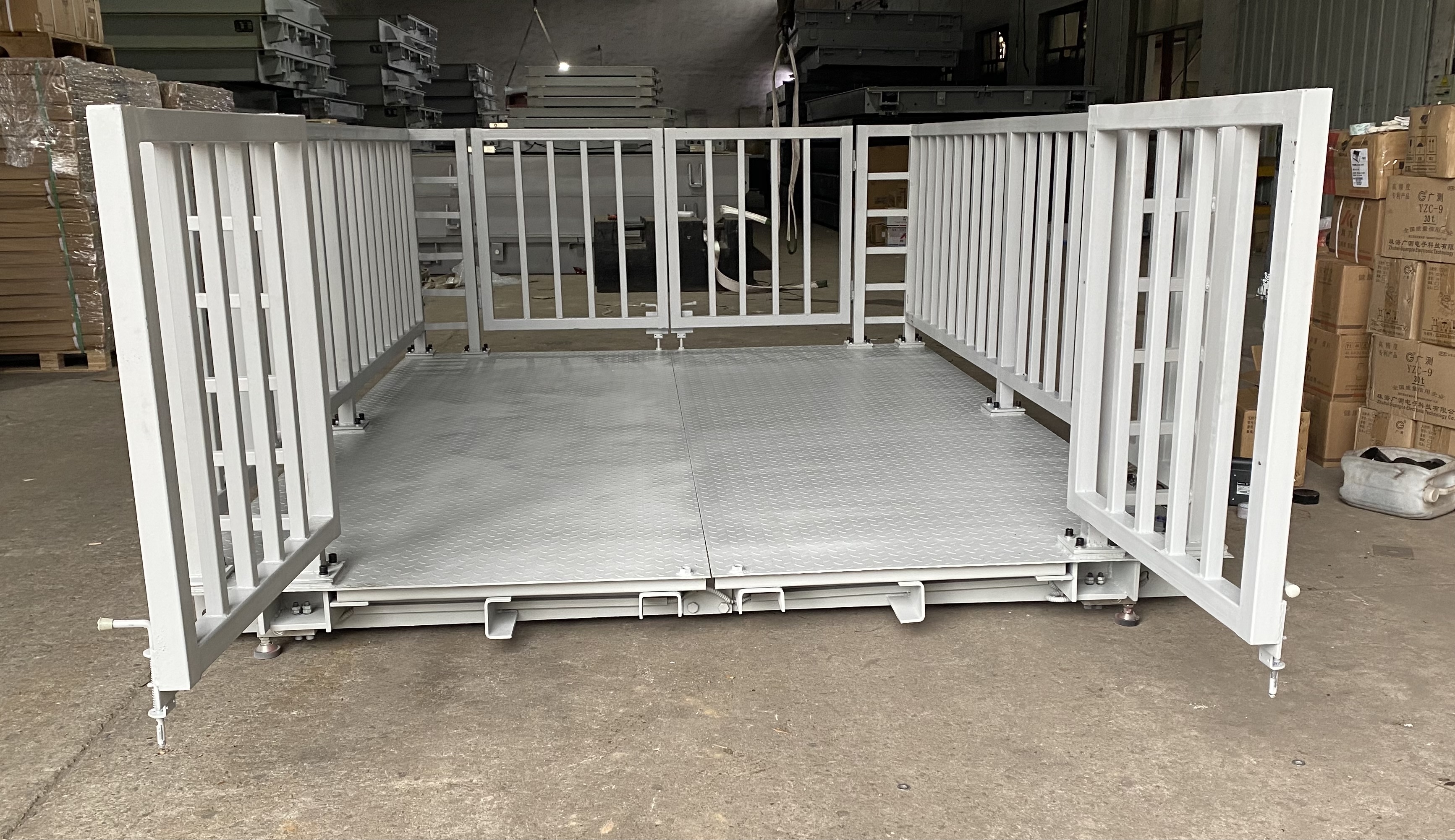 LED Digital Display 1 Ton Cattle Livestock Weight Scales with Cage Stable Performance Heavy Duty Industrial Floor Scale