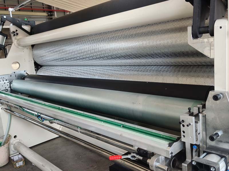 Automatic Toilet Tissue Paper Rewinding Machine With Glue Lamination