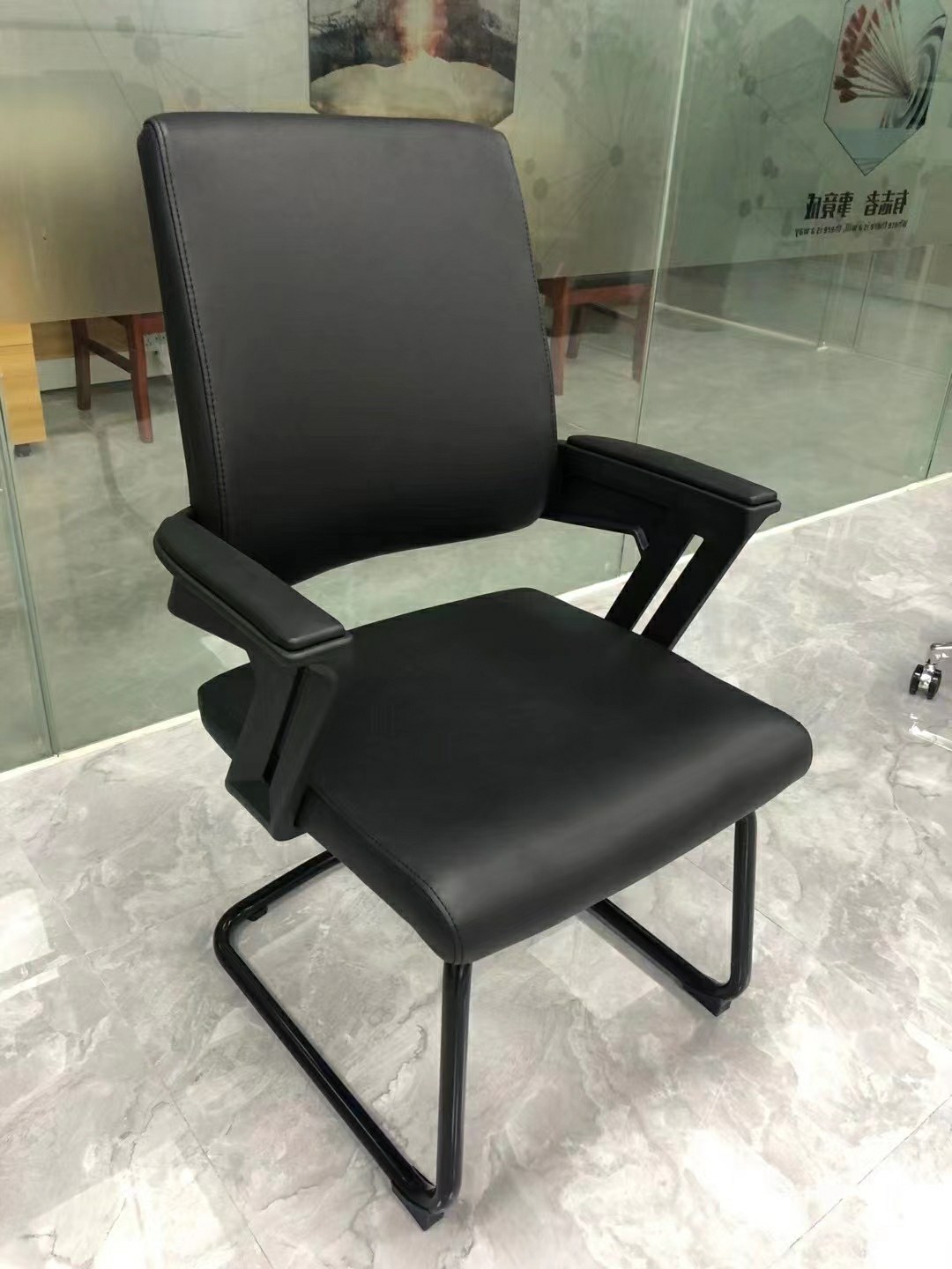 Mesh Ergonomic Office Chair with Lumbar Support Modern Design and 5-Year After-sales Cycle