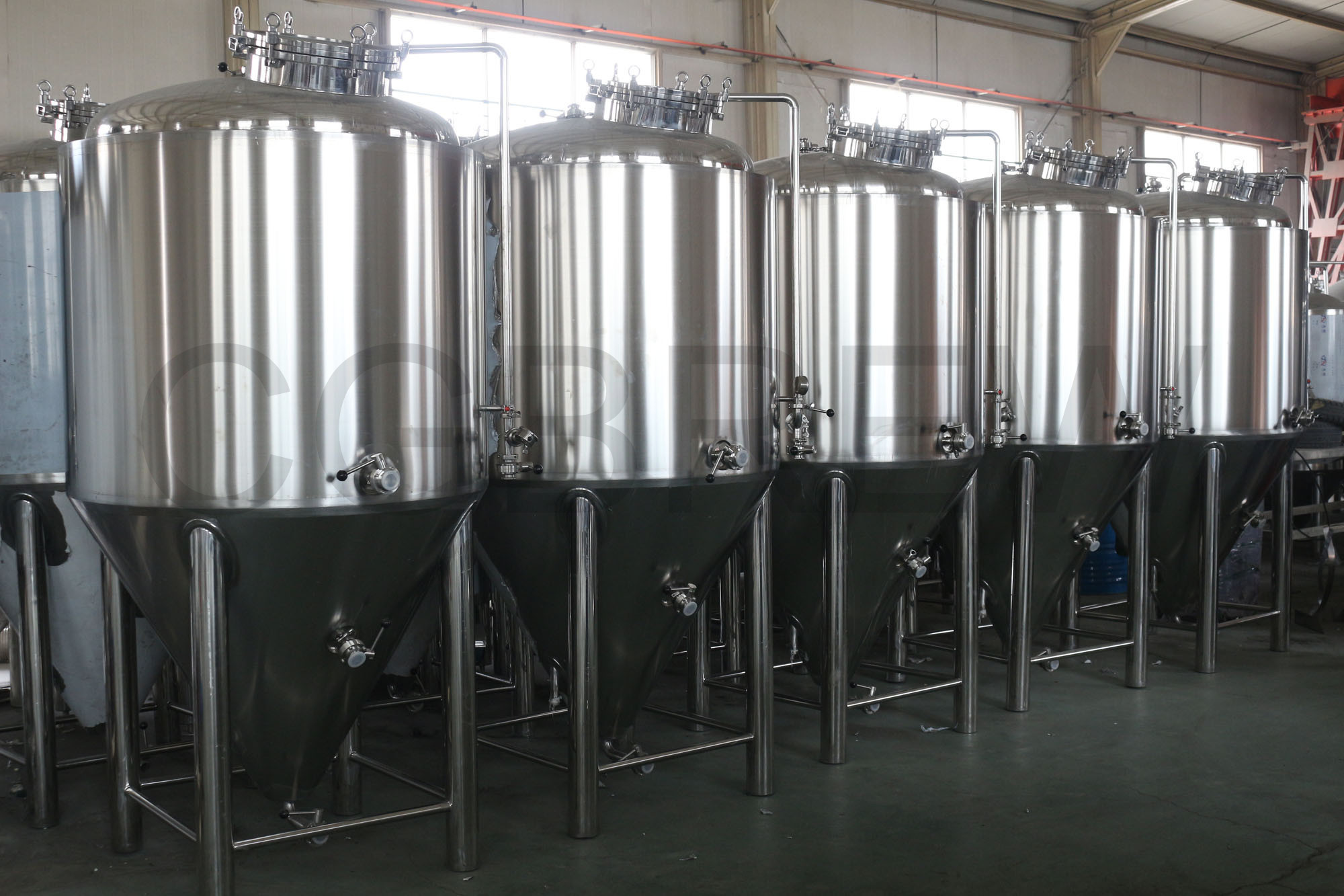 500L micro brewing equipment with brew kettle heated by steam generator