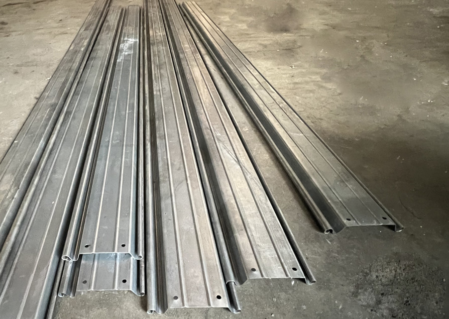 0.7-1.2mm Thickness Metal Rolling Shutter Door Roll Forming Machine Hydraulic Station Power 4KW