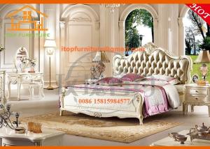 China Buy classic luxury antique solid wood bedroom furniture sets online wholesale