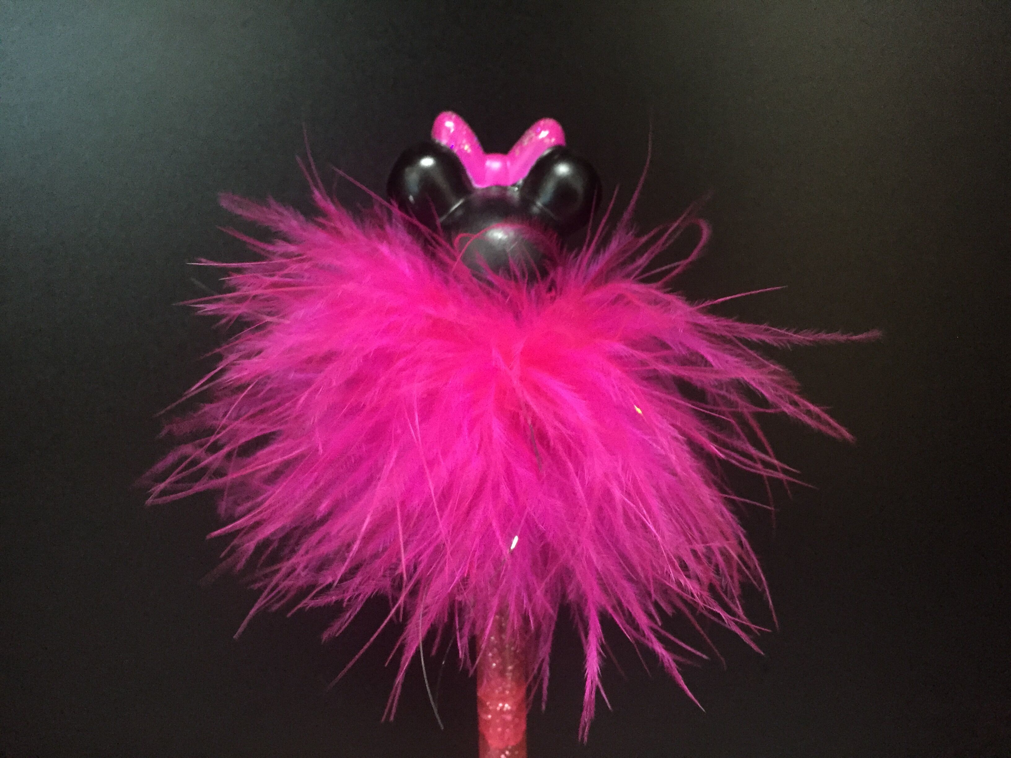Pink Vinyl Disenyland Ballpen Plastic Daily Product with figure Minnie head for student made of PVC and ABS