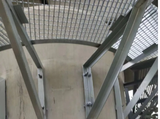 Heavy Duty Galvanized Steel Grating Manhole Cover Stair T