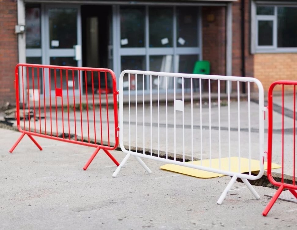 35mm tubing crowd control barriers