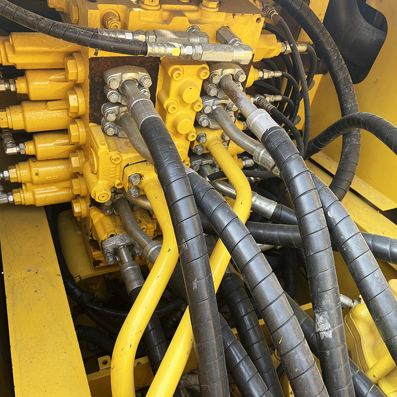 Middle Size Komatsu PC200-8MO Used Crawler Excavator 110kw Rated Power 20 Ton Weight
