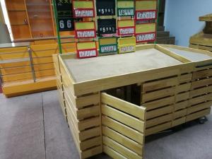 China Solid Wooden Retail Display Shelves / Wooden Merchandise Displays wholesale
