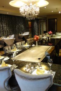 China 7-10 Seats Gas Hibachi Grill Equipment Commercial Hibachi Teppanyaki Grill Table wholesale