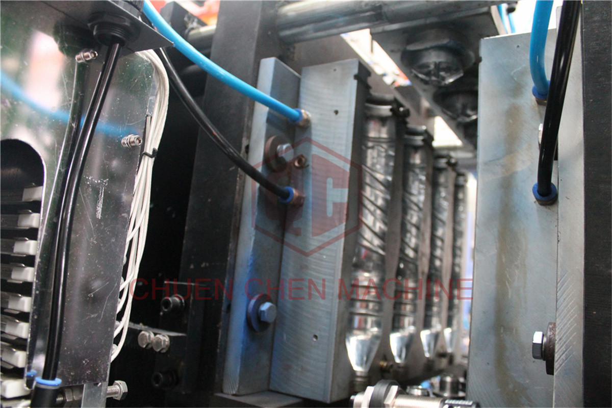 Soft Drink PET Bottle Blow Molding Machine Bottled Water Manufacturing Equipment