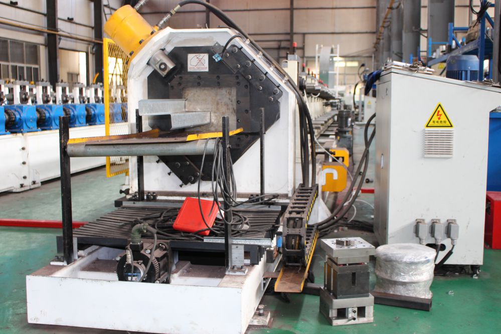 High Speed CZ Purlin Roll Forming Machine Interchangeable Tile Making