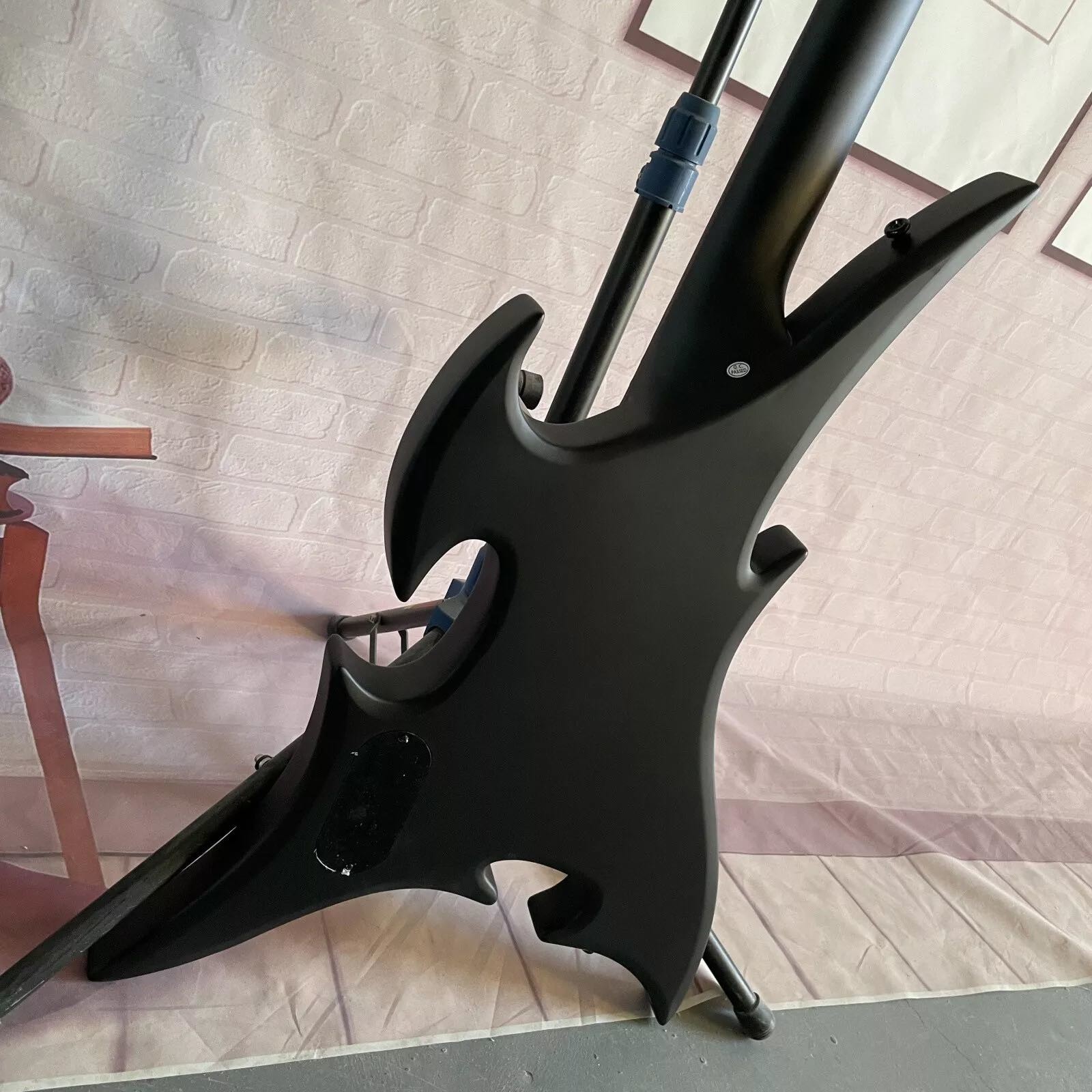 Custom Special Shape 4 Strings Electric Bass Guitar Basswood Body with Matte Finishing