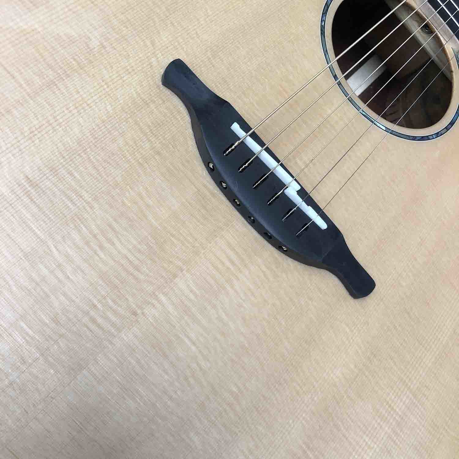 Custom AA Aaaa Solid Wood Jumbo Acoustic Guitar Solid Cocobolo Back Side Lowden Type Built in Pickup Electronic EQ