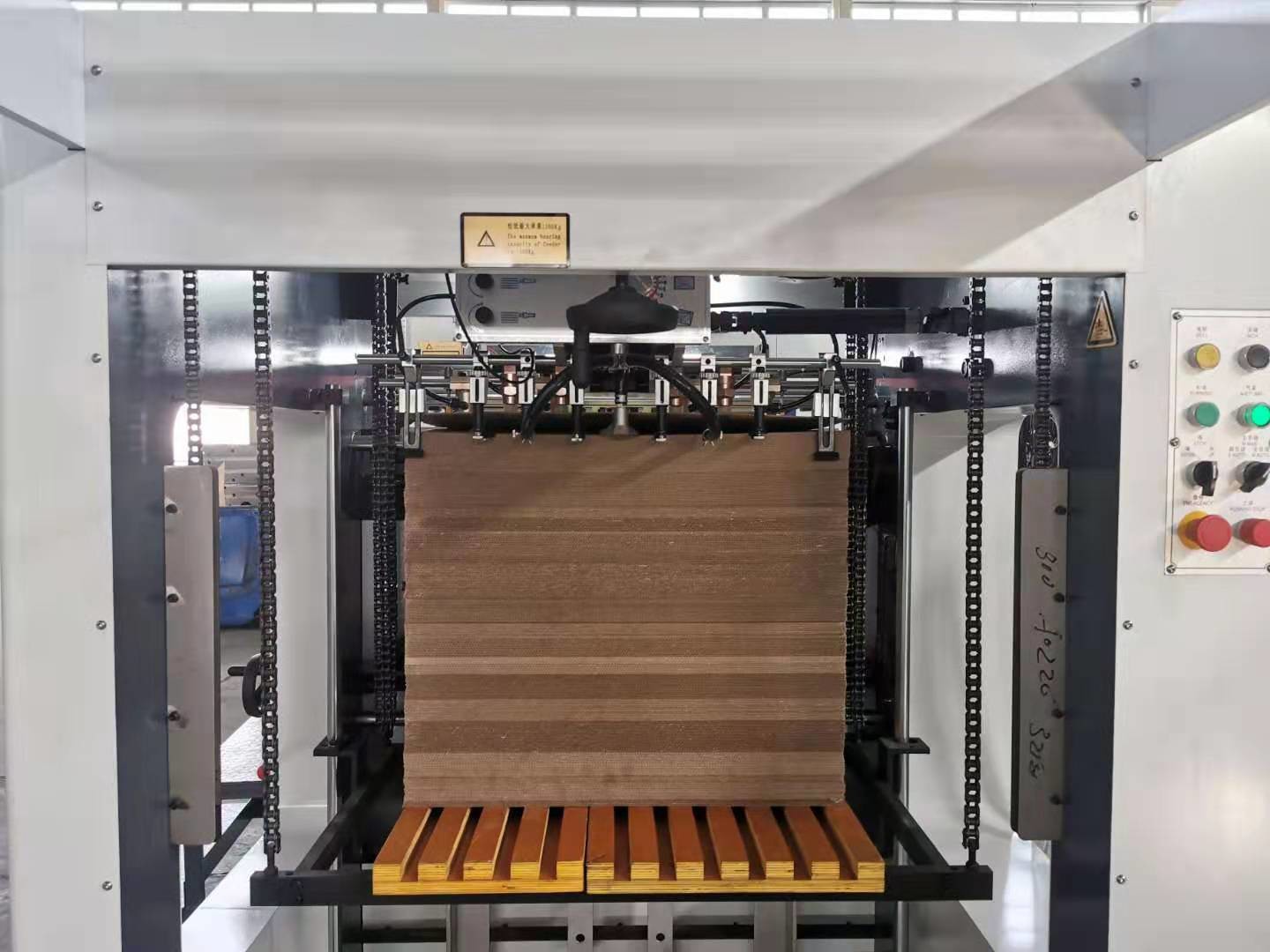 TMY-1060H 1060*760mm Package Automatic Foil Stamping And Die Cutting Machine With Holographic