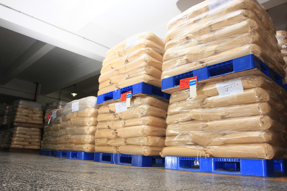 Waxy Solid Food Grade Emulsifiers Distilled Glycerol Monostearate E471 For Pastry