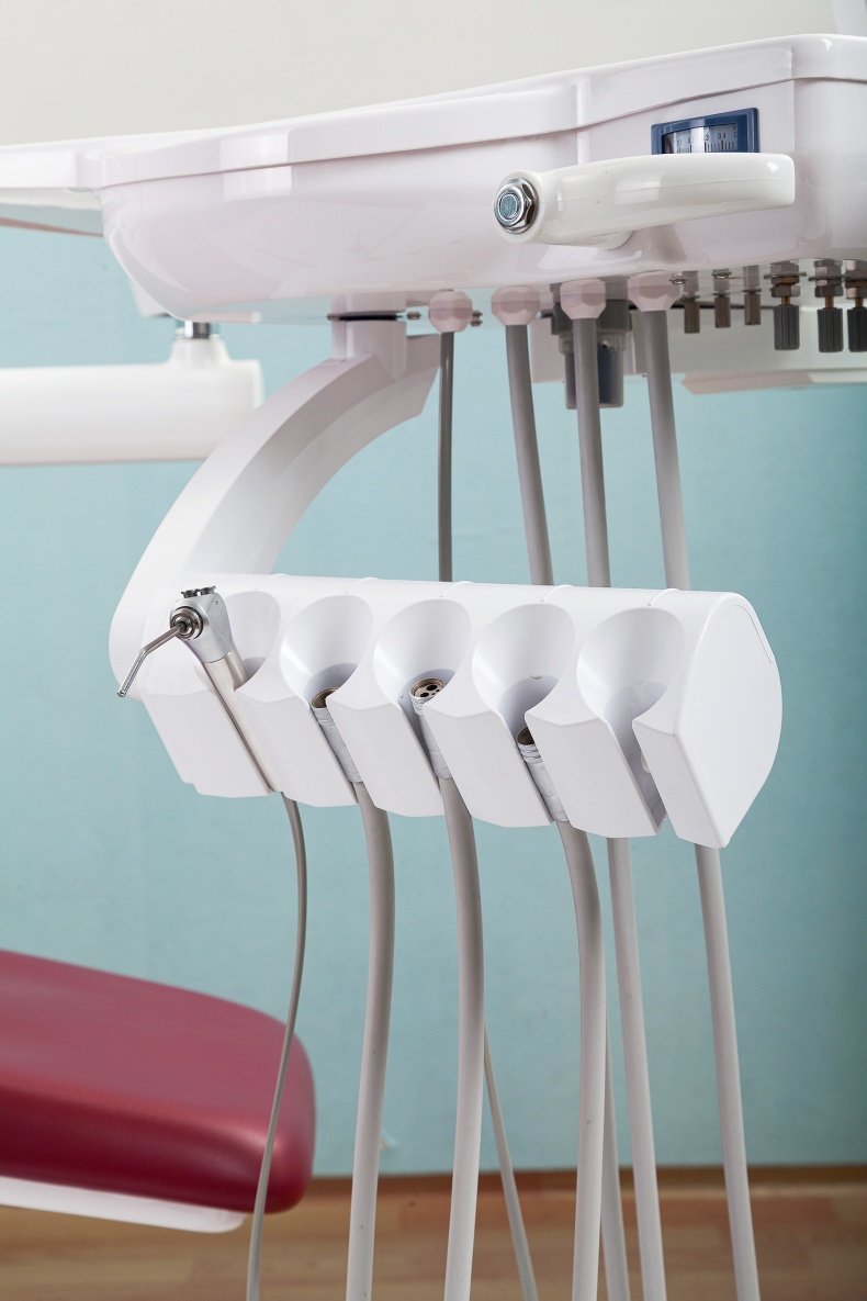 Economic Design Pu Leather Dental Chair Unit With Down Mounted Operation Tray