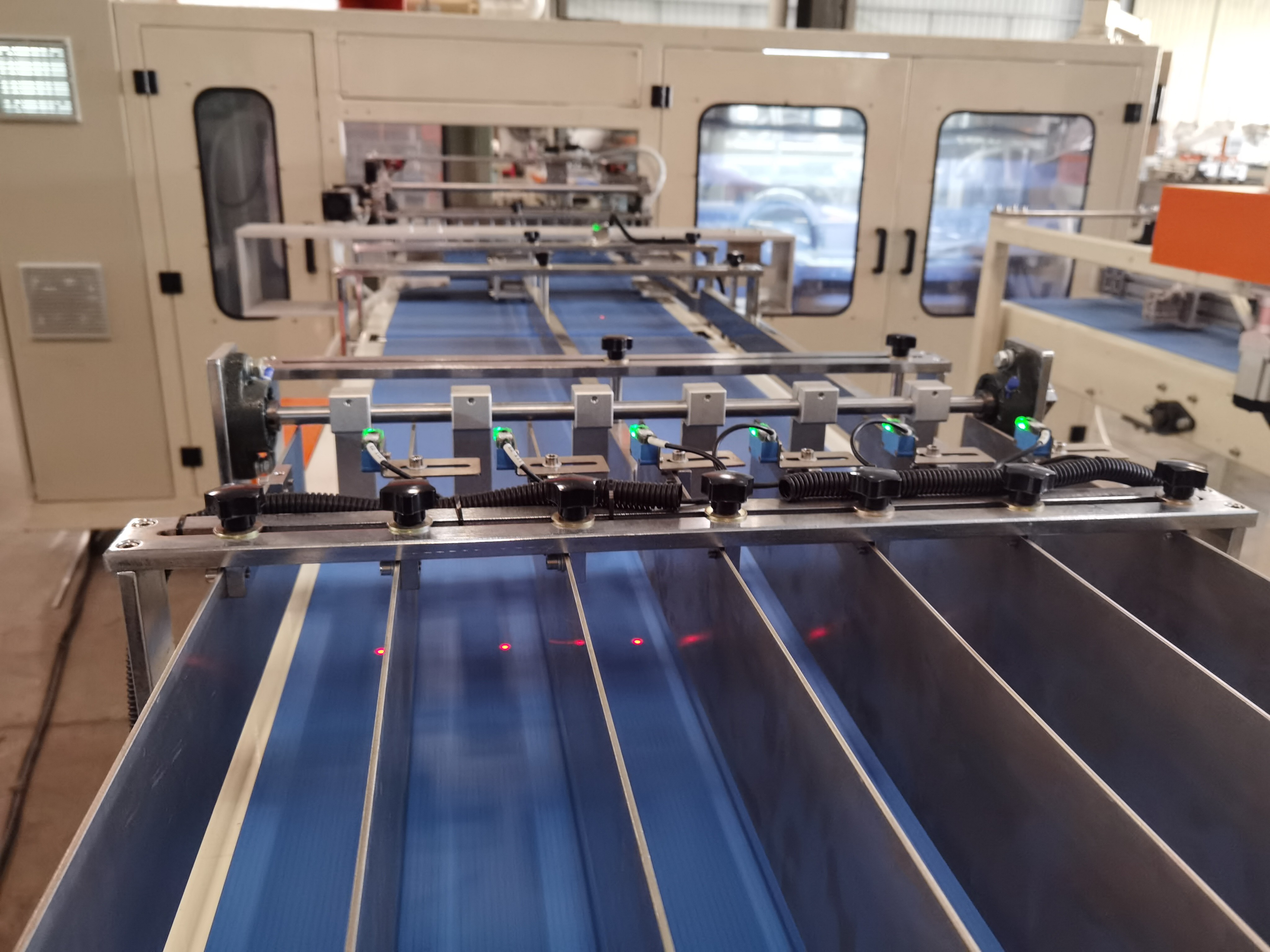 High Performance Multi Bags Facial Tissue Packing Machine at A Good Price