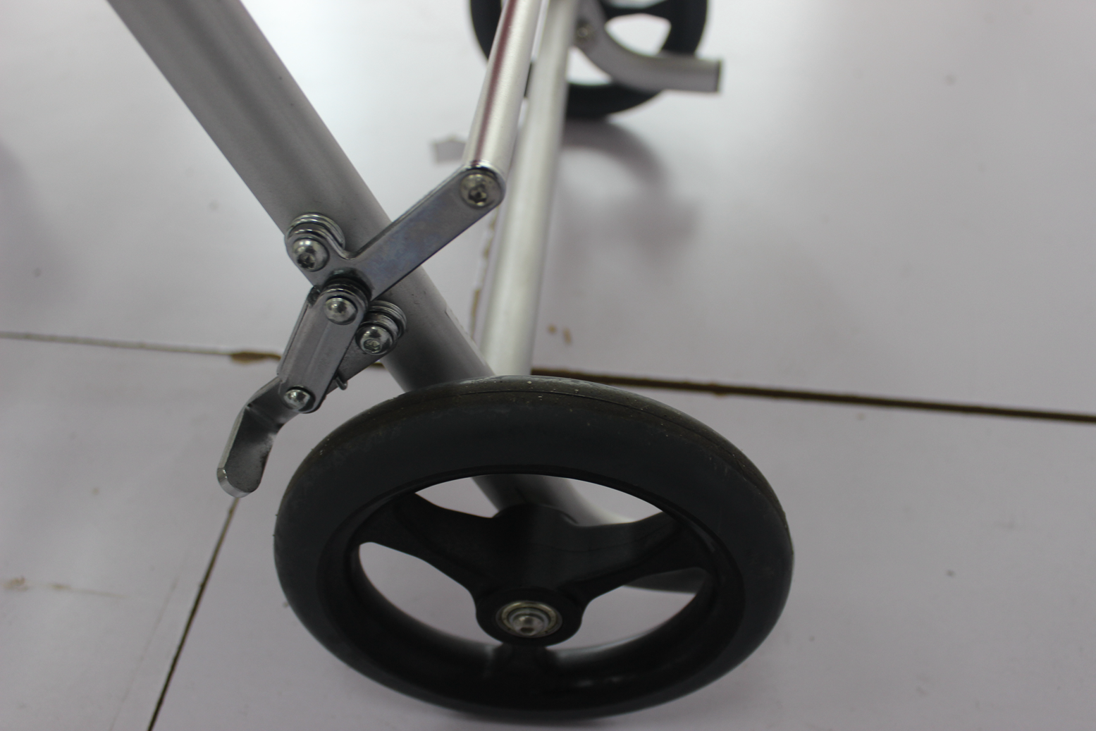 Aluminum Alloy 120kg Fold Up Motorized Electric Wheelchair Foldable Lightweight GB2626