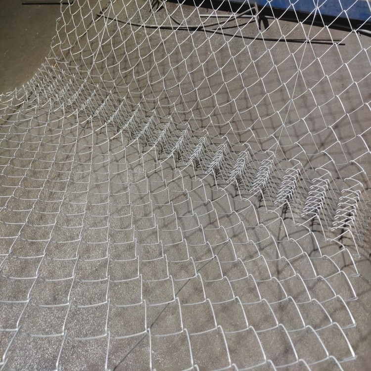 Hot Dip 6 Foot Galvanized Steel Chain Link Fence For Sports Ground