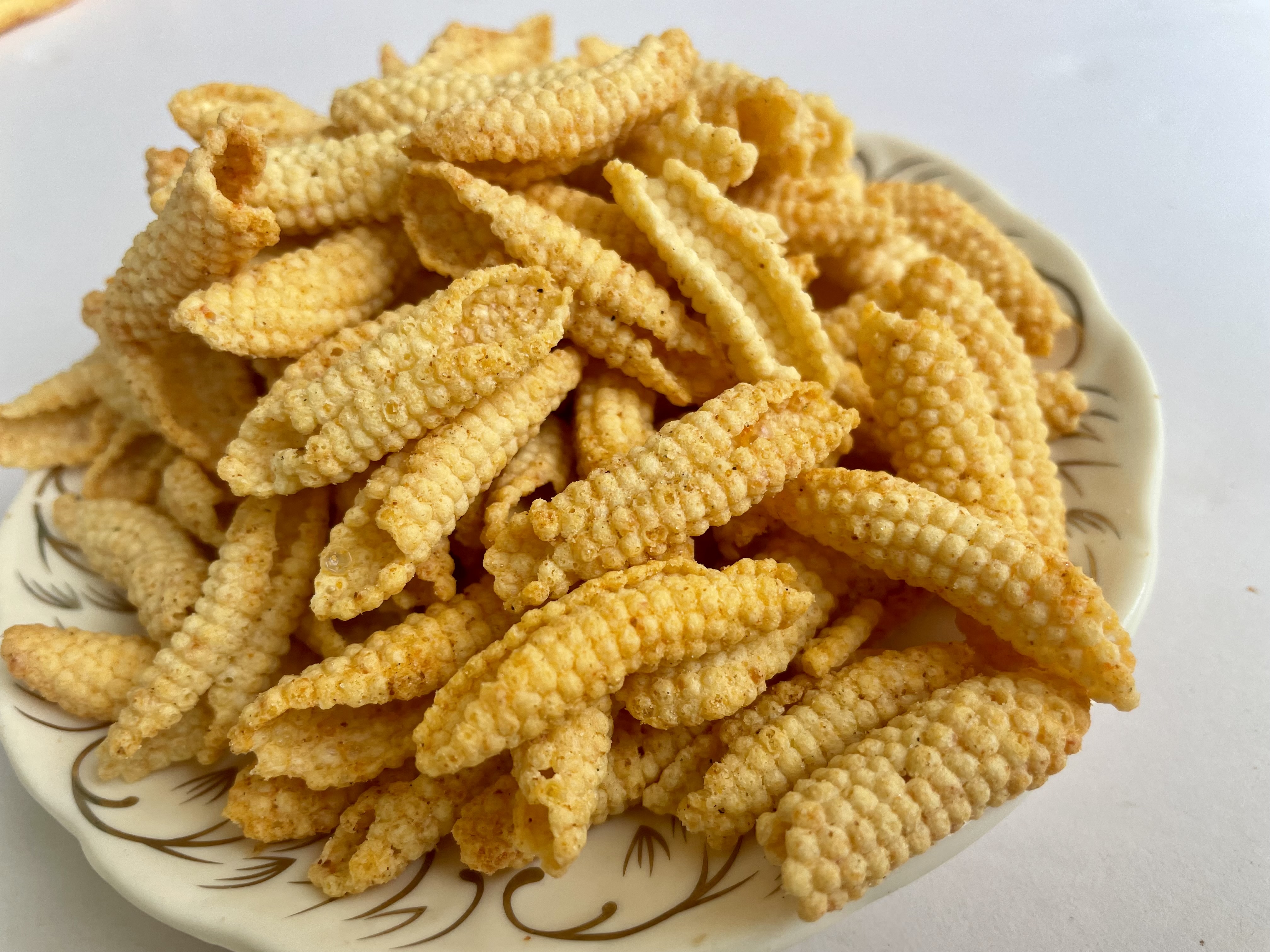 Asian fries crisp snacks flavors of pepper fried rice crust corn rice crackers