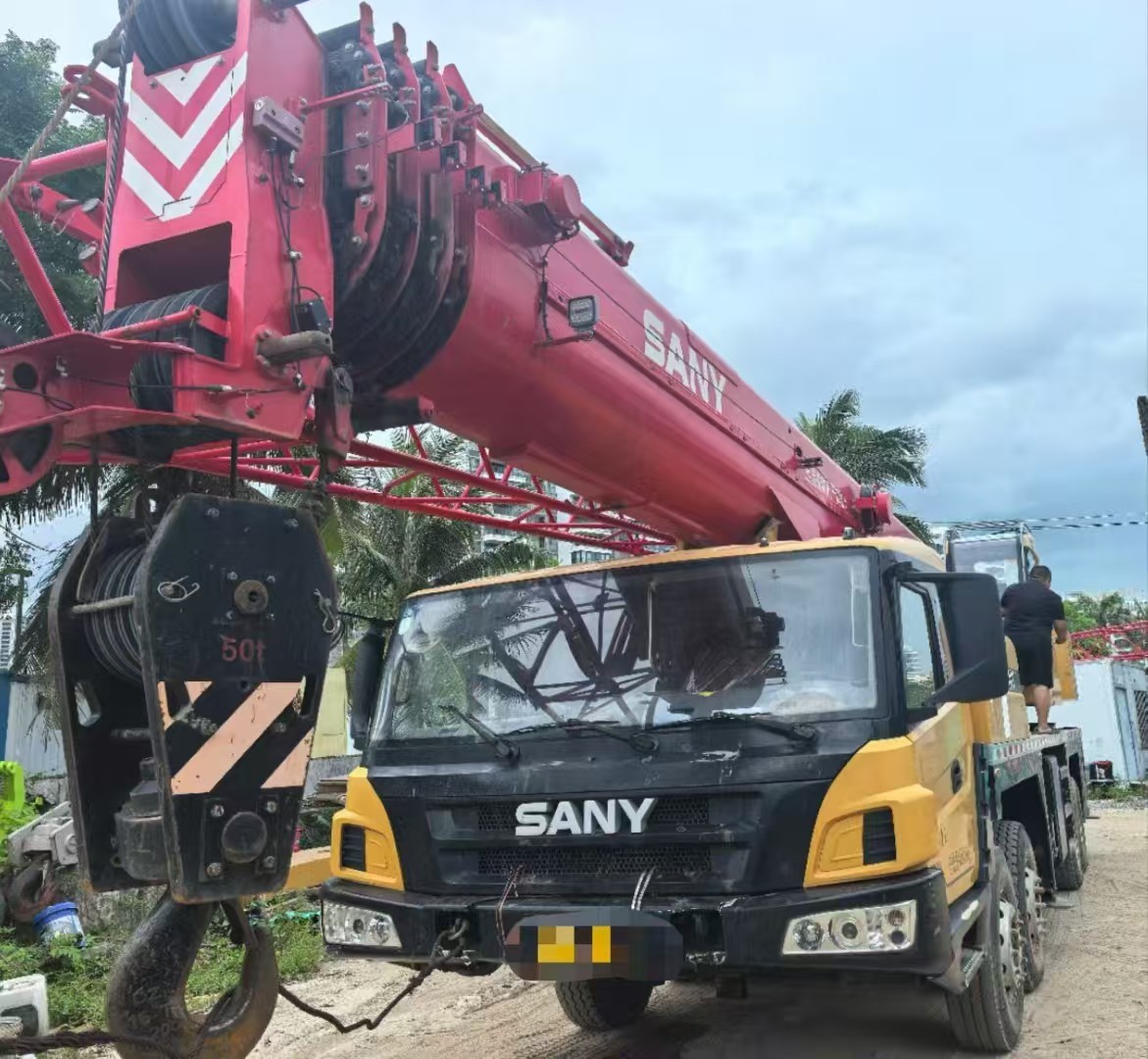 Sany 50T Truck Crane 2022 Used 50 Tons Heavy Lifting Crane With 43.5 Meters Main Boom Length