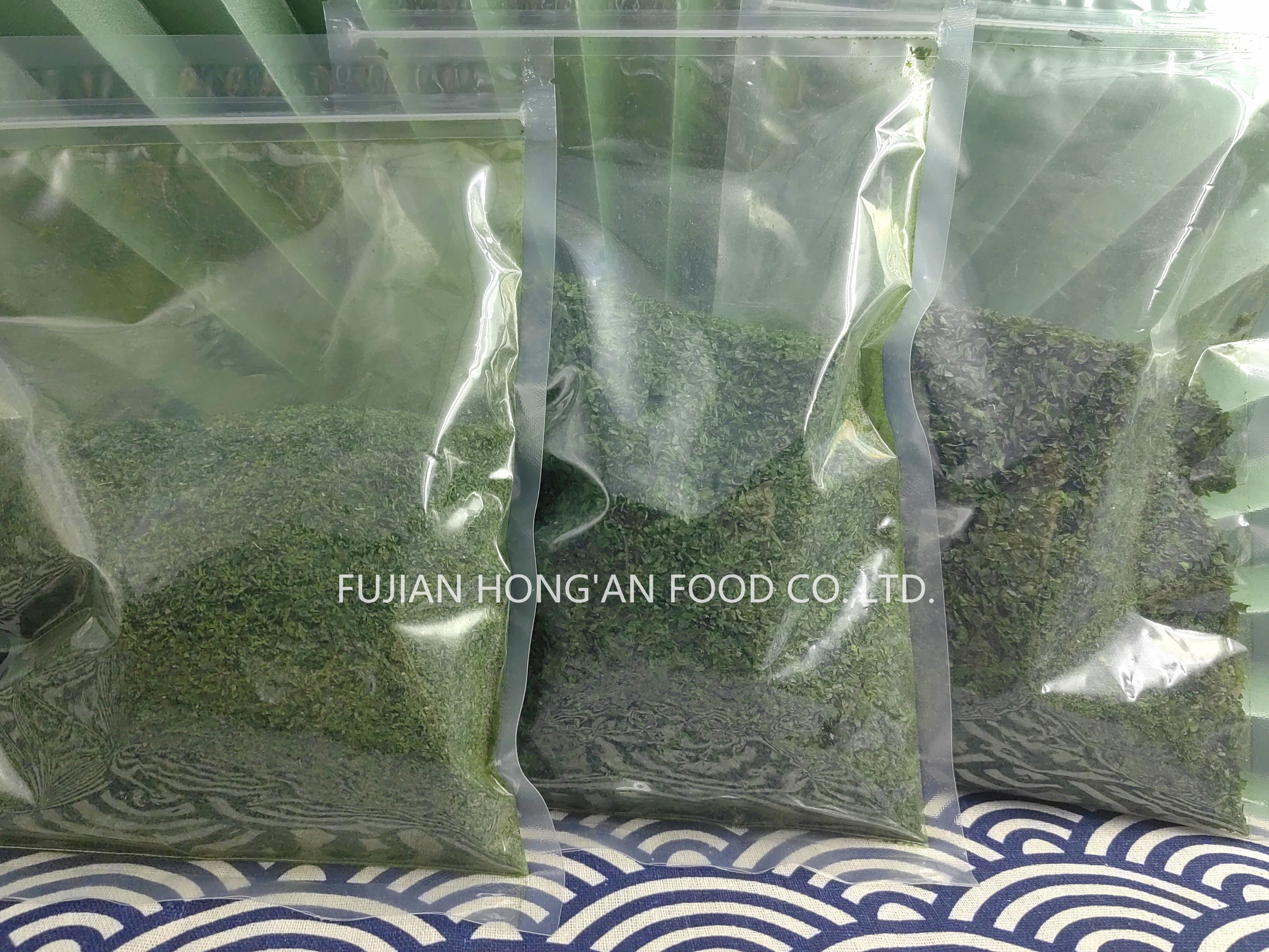 Customizable Dried Sea Lettuce Umami Taste , Green Laver Seaweed Thin Sheets
