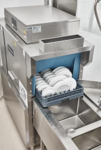 China Rack Conveyor Commercial Dishwasher OEM Household Automatic Dishwasher wholesale