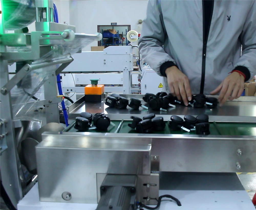 Hardware parts 4 pcs Casters Sealing Filling Bag Packing Machine