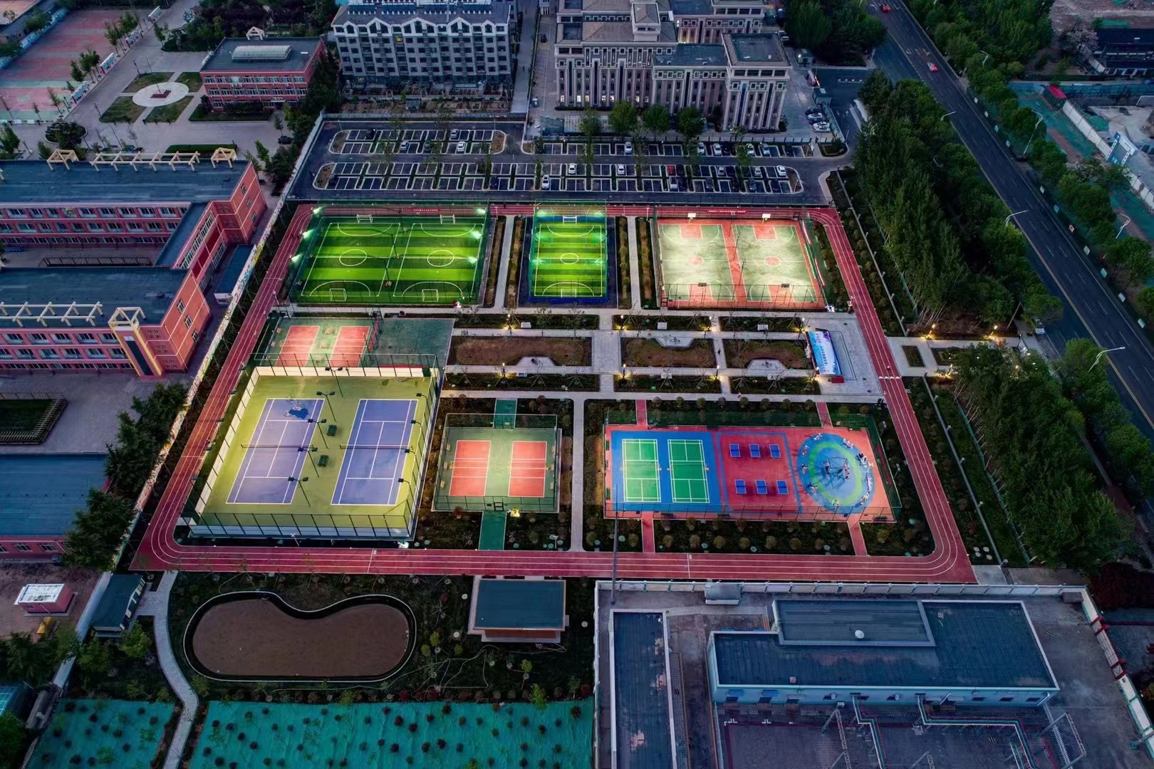 Rubber ng Running Track With Weather Resistance Designed For Professional Athletes