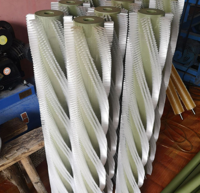 ROSH Customized Size Conveyor Cleaning Brush Various Shape Filament Cylindrical Roller Brush