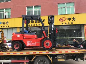 China Hydraulic Transmission Diesel Operated Forklift 3000kg Rated Capacity wholesale