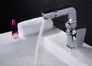 China Bathroom accessories modern single lever polished brass shower faucet wholesale