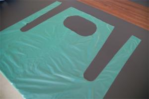 China Yellow, Green, Blue, White 100% Virgin Polyethylene Disposable Aprons wholesale