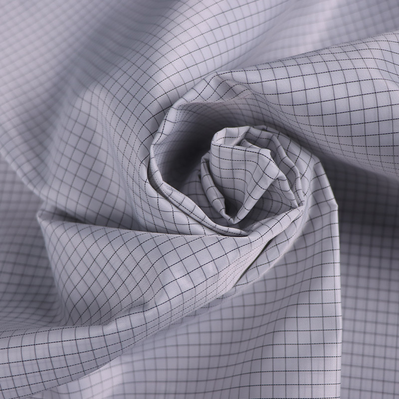 Advanced 110GSM 5mm Grid Anti-Static Grid ESD Fabric For Cleanroom Garments