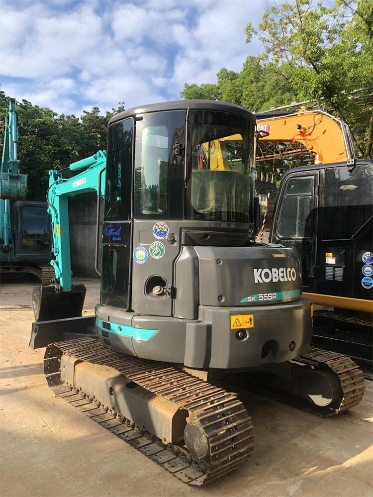 Shanghai Used Kobelco 55 Mini Excavator 5ton with 1260 Working Hours and 31.5KW Power