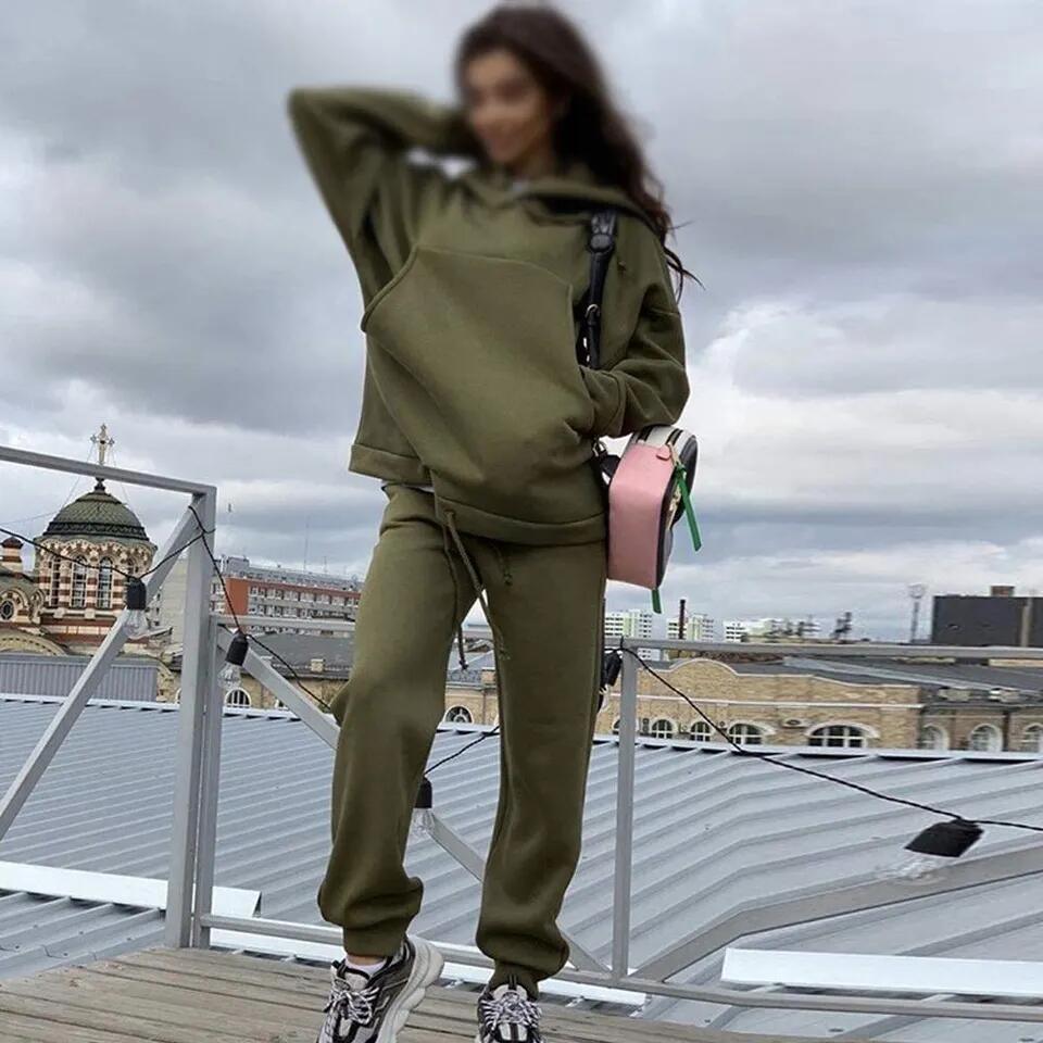 High Quality Women Turn Collar Style Women Tracksuit for Jogging / Casual Women Track Suit