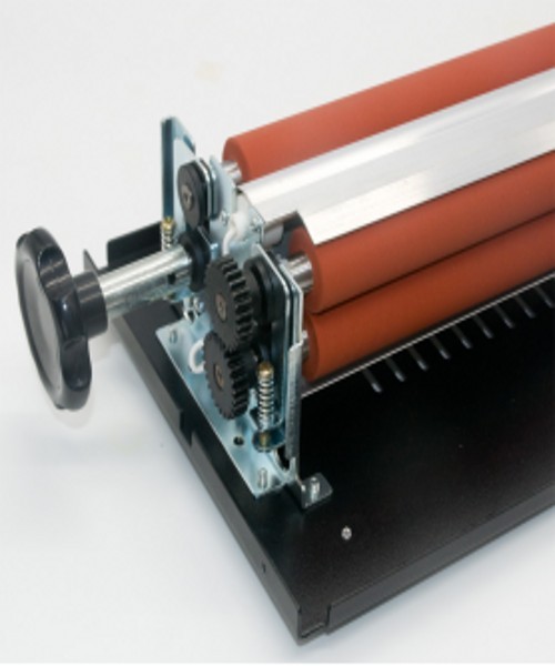 Office cold 330mm 600mm/Min Film Laminating Machine For ID Card / Photo