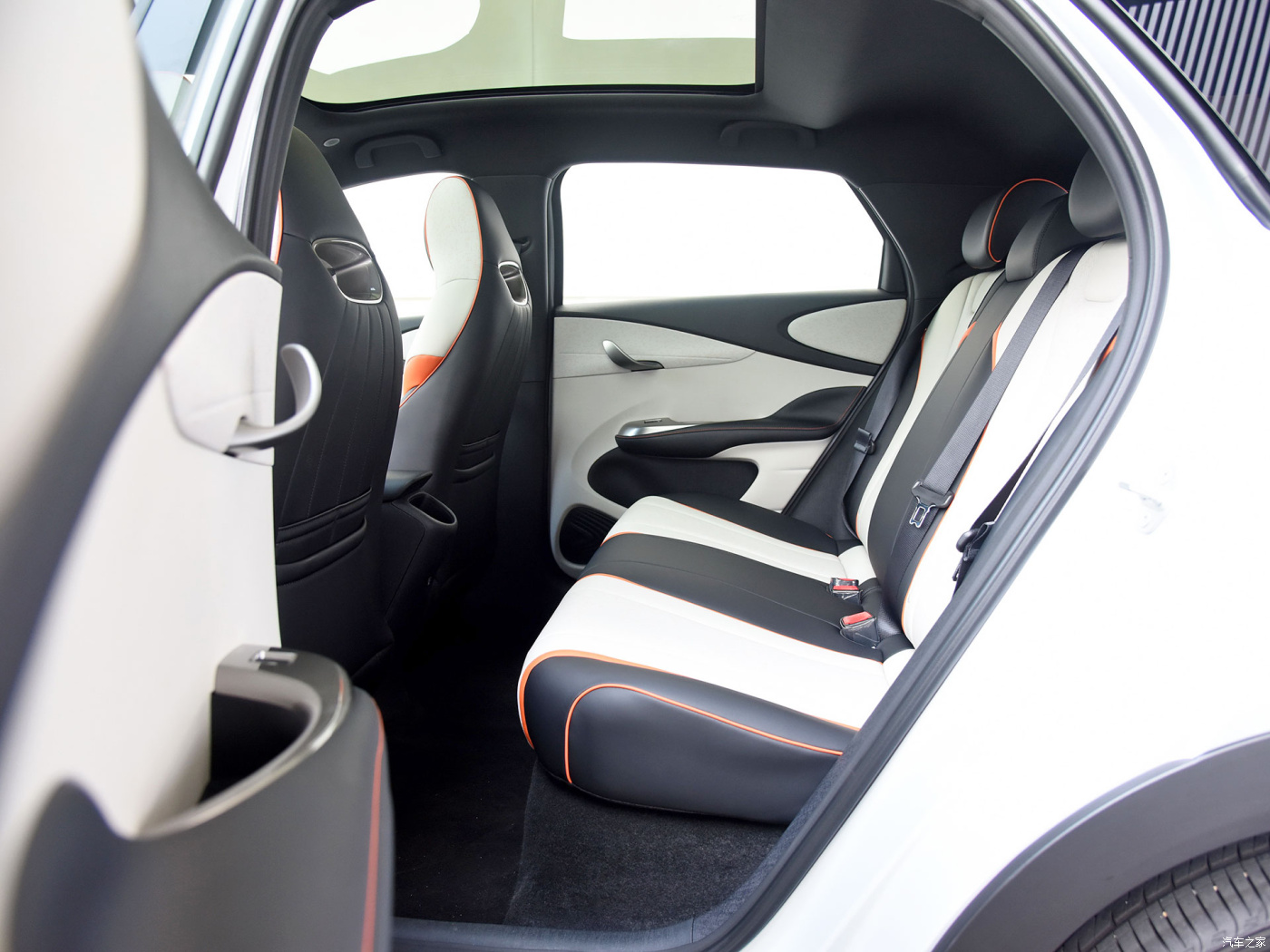 Hot sale B YD dolphin EV Wheel High Speed 5 Seats electric car Cheapest Price left hand car automotive new car