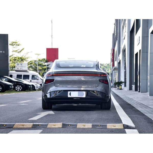 XPENG P7 EV NEDC Pure Charge 586KM 5 Door 5 Seater Sedan 196kw 360 Camera