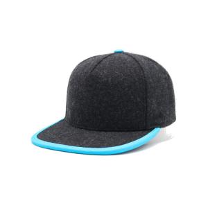 China Customized Blank Flat Brim Snapback Hats  For Autumn And Winter on sale