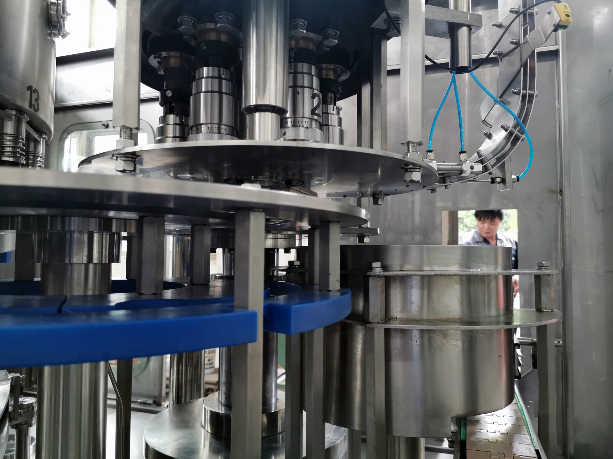 High Capacity YGF Series Edible Oil Filling Machine For 1L Bottled Oil Production